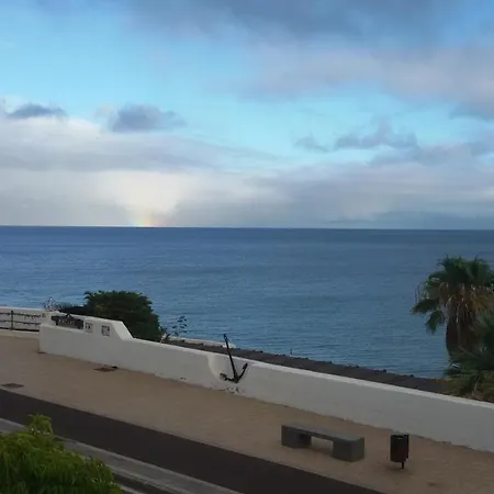 Luxury Two Bed Seaviews Апартаменты