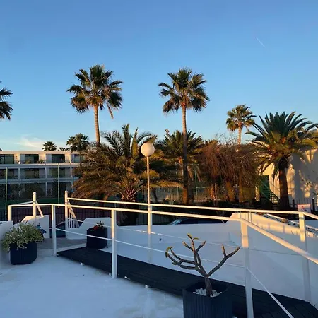 Апартаменты Luxury Two Bed Seaviews