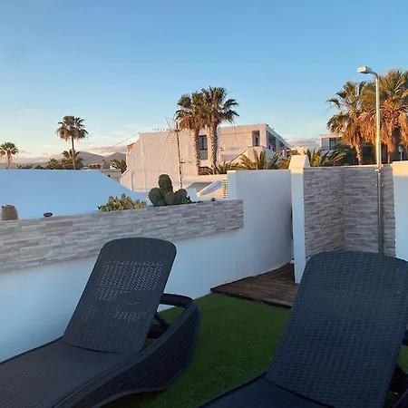 Luxury Two Bed Seaviews Апартаменты