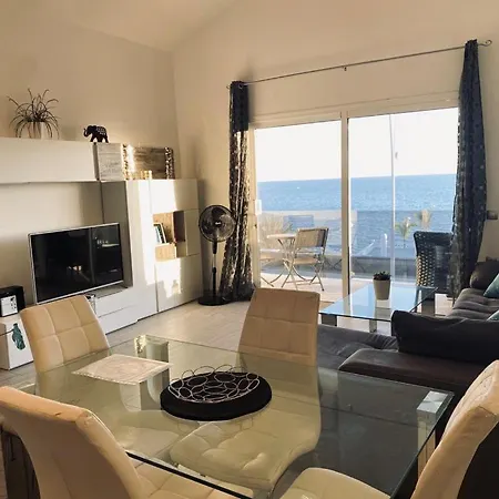 Luxury Two Bed Seaviews *