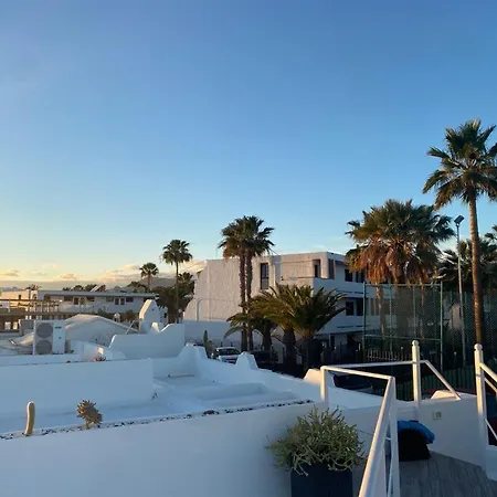 Luxury Two Bed Seaviews Apartament *